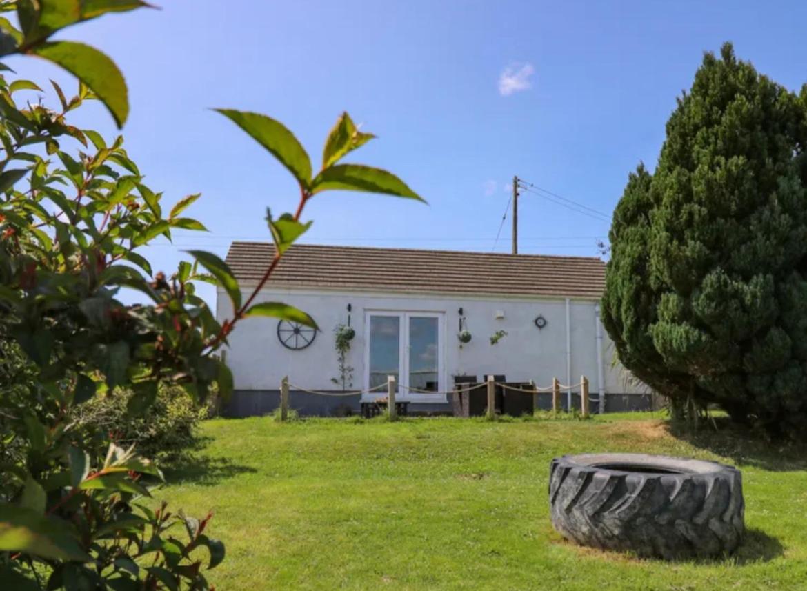 1 Bedroom Holiday Let In The Heart Of West Wales Carmarthen Eksteriør bilde